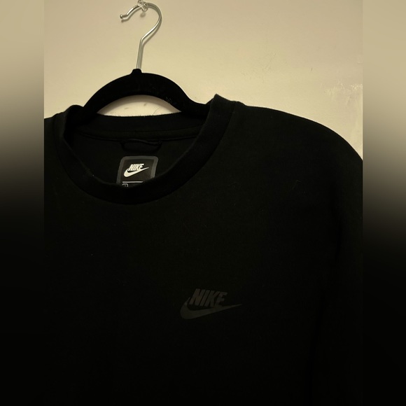 Nike tech fleece sweater - Picture 4 of 5